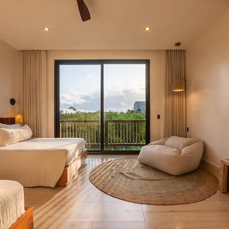 Villa Tulumar Beachfront Luxury Villa- Full Service