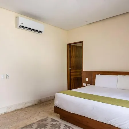 Villa With Jacuzzi & Pool With Great Concierge Service