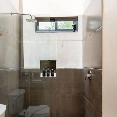 With Jacuzzi & Pool With Great Concierge Service Villa Tulum