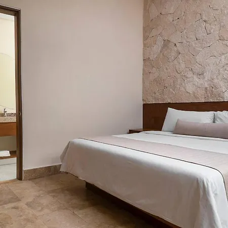 Sam Chak: Exclusive Retreat With Private Pool And Concierge *
