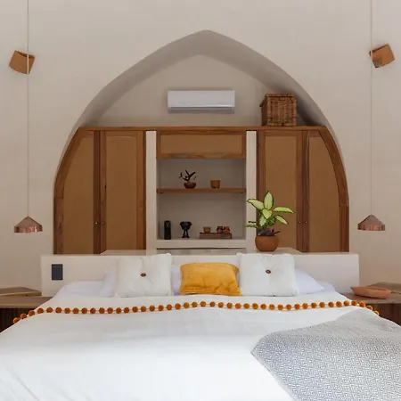 Sanah Hotel 4*