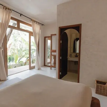 Sanah Hotel