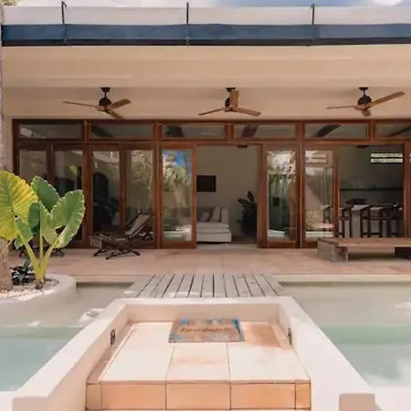 Sanah Hotel