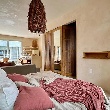 Alterhome Urban Jungle Apartment *