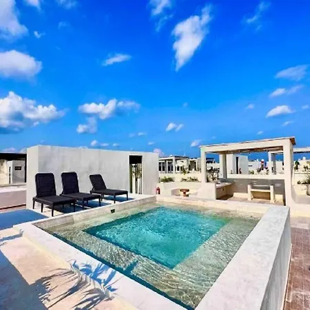 Madera Y Agua: Jacuzzi En El Techo Y Piscina Apartment Tulum