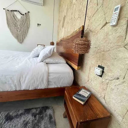 Lush Rooftop With Ensuite Pool & Wifi *