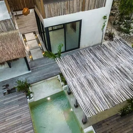 Villa Luxury 3 Bed & Bath Eco-chic - Private Pool *