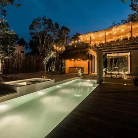 Villa Luxury 3 Bed & Bath Eco-chic - Private Pool *
