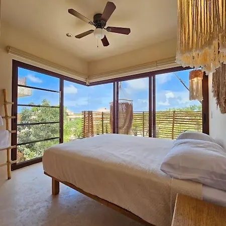 Apartment Private Rooftop Penthouse With Pool, Bbq & Jungle View