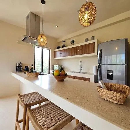 Apartment Private Rooftop Penthouse With Pool, Bbq & Jungle View