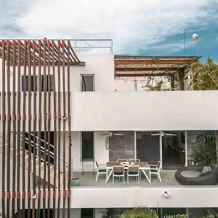 Xaman Luxury Getaway Apartment