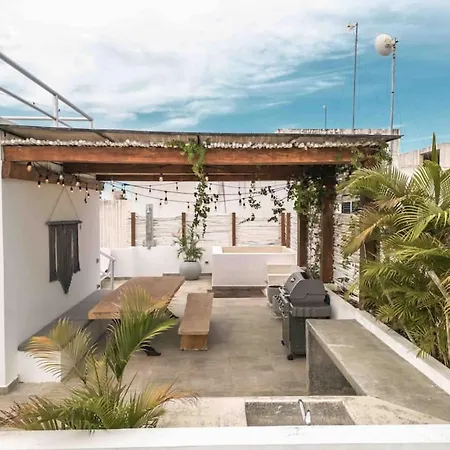 Xaman Luxury Getaway Apartment *
