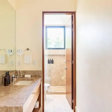 Villa Luxurious Villa At Exclusive Gated Community La Privada Aldea Zama, 5 Bedroom Private Pool & Concierge Service Tulum