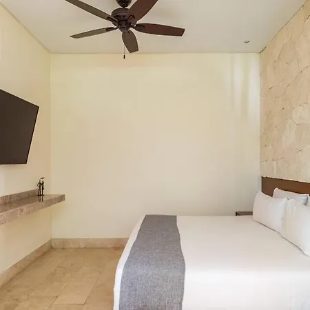 Villa Luxurious Villa At Exclusive Gated Community La Privada Aldea Zama, 5 Bedroom Private Pool & Concierge Service *