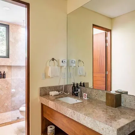 Luxurious Villa At Exclusive Gated Community La Privada Aldea Zama, 5 Bedroom Private Pool & Concierge Service Tulum