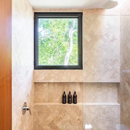Luxurious Villa At Exclusive Gated Community La Privada Aldea Zama, 5 Bedroom Private Pool & Concierge Service Villa *