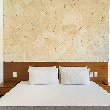 Villa Luxurious Villa At Exclusive Gated Community La Privada Aldea Zama, 5 Bedroom Private Pool & Concierge Service *