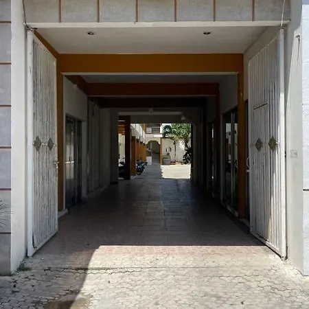 Hotel Mt *