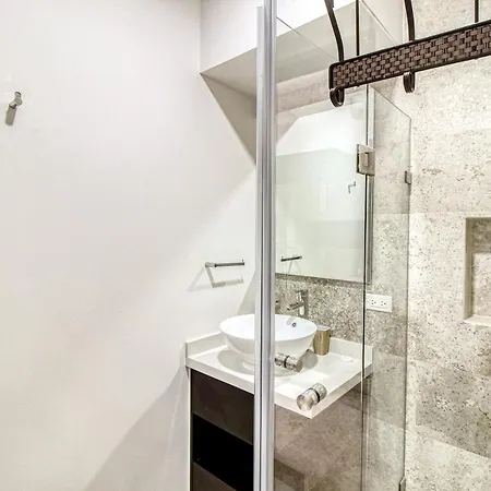 Menesse 102 At Av Coba Hotel