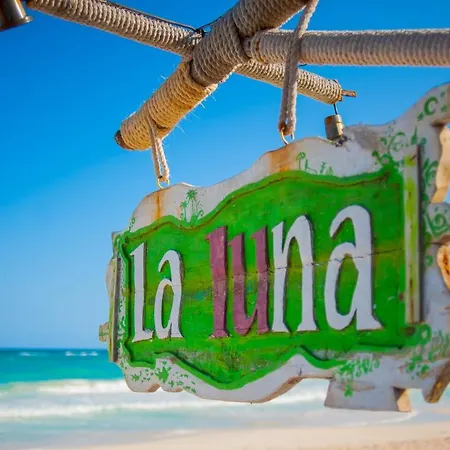 La Luna By Lockey Hotel *