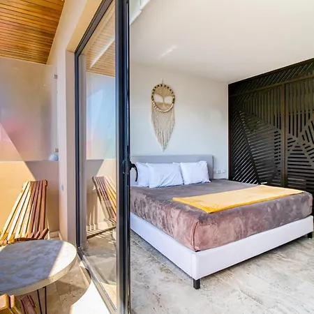 Hotel Menesse #204a Downtown *