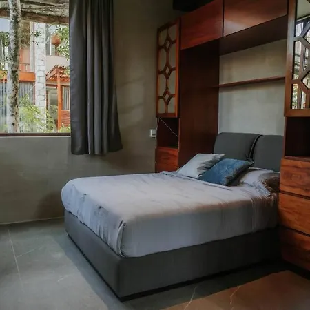 Alterhome Jungle Oasis In