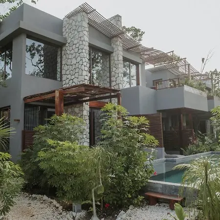 Apartment Alterhome Jungle Oasis In