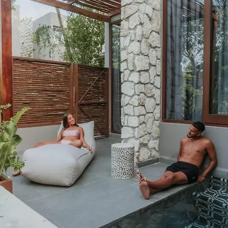 Apartment Alterhome Jungle Oasis In