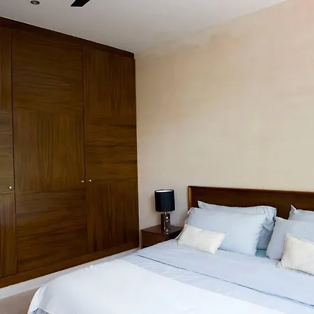Great Location *high Speed Internet Apartment *