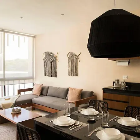 Great Location *high Speed Internet Apartment *