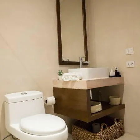 Apartment Great Location *high Speed Internet