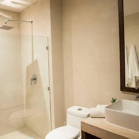 Apartment Great Location *high Speed Internet *