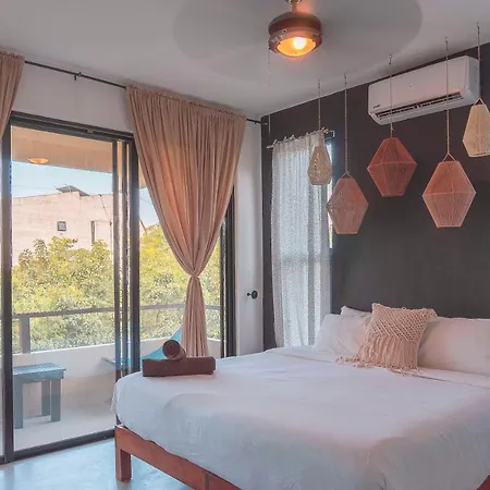 Aparthotel Naats Amigos 3*