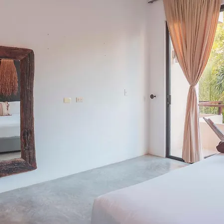 Aparthotel Naats Amigos 3*