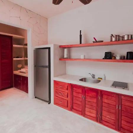 Naats Amigos Aparthotel 3*