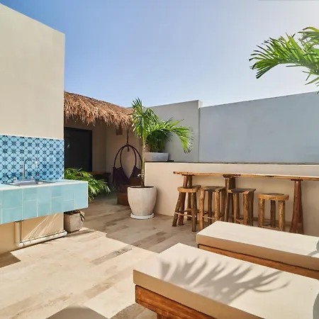 Spacious & Comfy Penthouse Oasis With Plunge Pool Apartment *