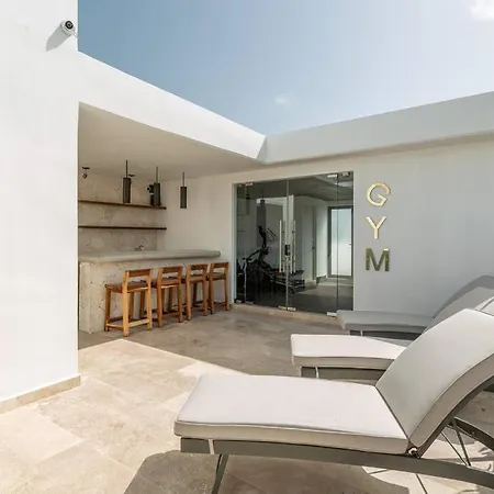 New! Luxury With Plunge Pool & Theater Apartment *
