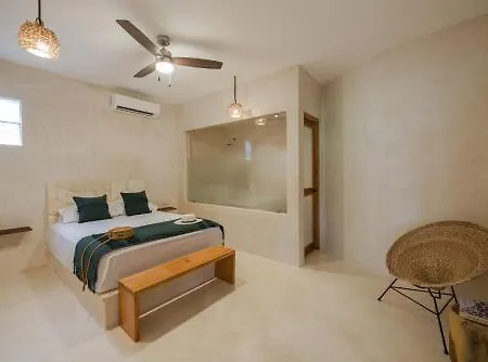Hotel Koos 3*