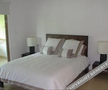 Nautica Apartment *