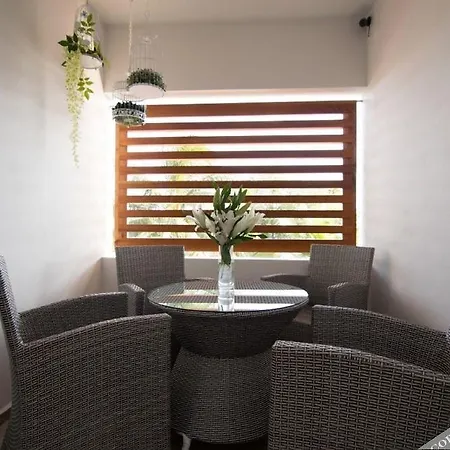 Azura Boutique Hotel 4*