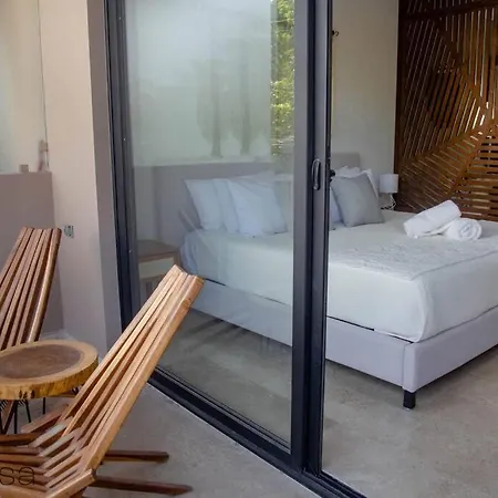 Romantic Whit A Refreshing Pool & Gym In Menesse Tulum