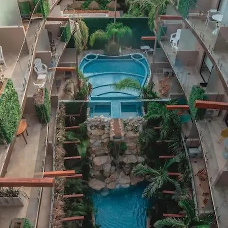 Romantic Whit A Refreshing Pool & Gym In Menesse Apartment Tulum