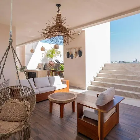 A * Tulum