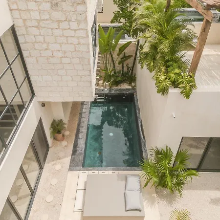 New Aura Jungle Getaway Holiday home *