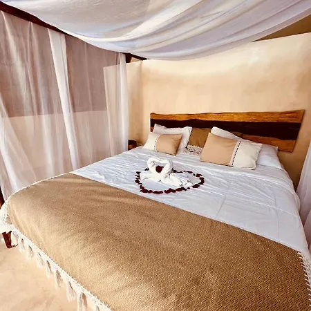 Tzunum Jade Lodge