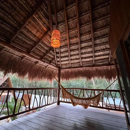 Lodge Tzunum Jade Tulum