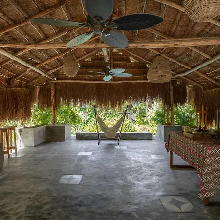 Xp Aparthotel 3*