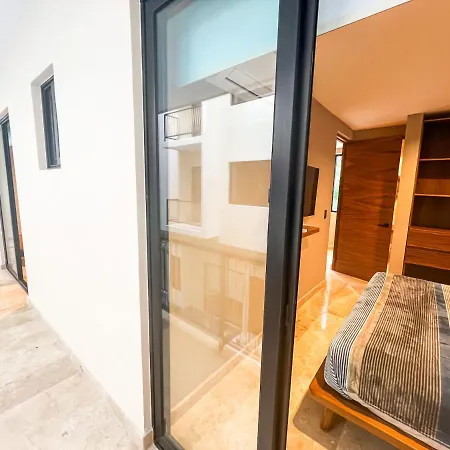 Brand New Luxury 2bd 2bath With Rooftop Pool Apartment *