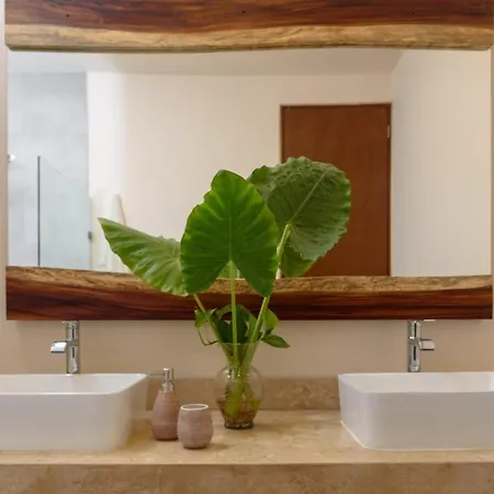 Privada En Cerrada Con Piscina Y Gym. Hotel 4*