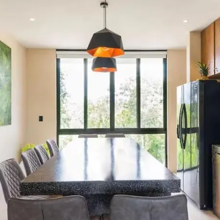 Apartment Spacious Ph. Amazing Roof-top Pool.near Beach/town